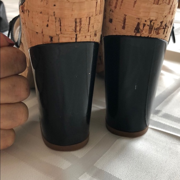 Mules on cork - Picture 3 of 8